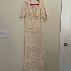 Midi dress, old money, never worn , classy light weight summer dress.